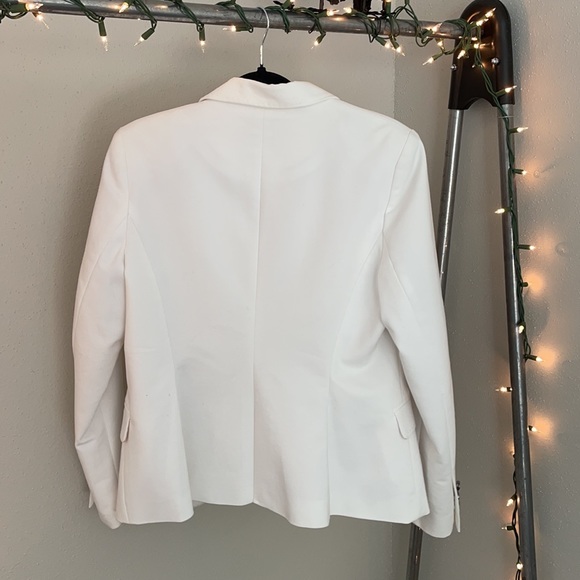 ✨White Blazer✨ - Picture 6 of 8